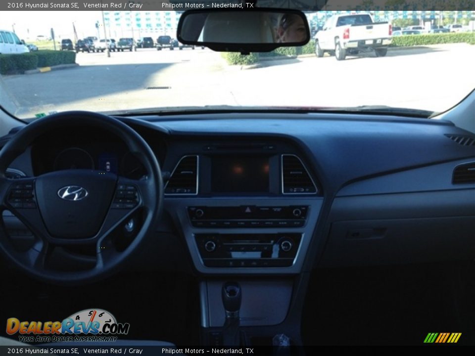 2016 Hyundai Sonata SE Venetian Red / Gray Photo #7