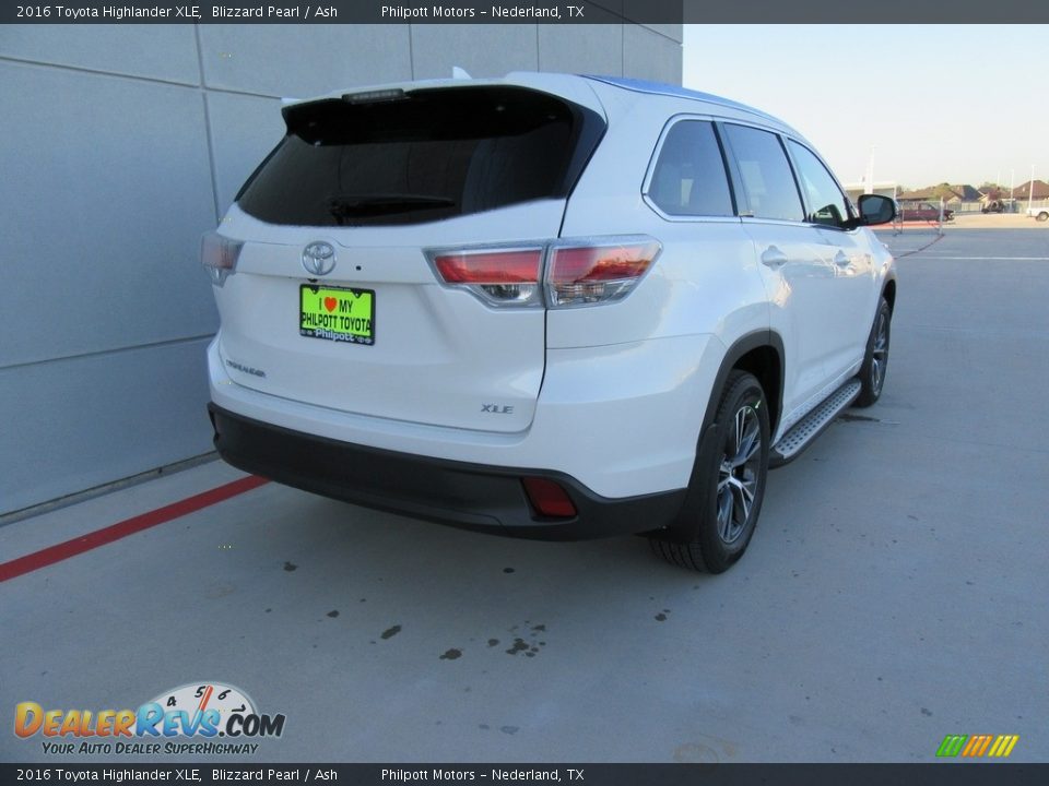 2016 Toyota Highlander XLE Blizzard Pearl / Ash Photo #4