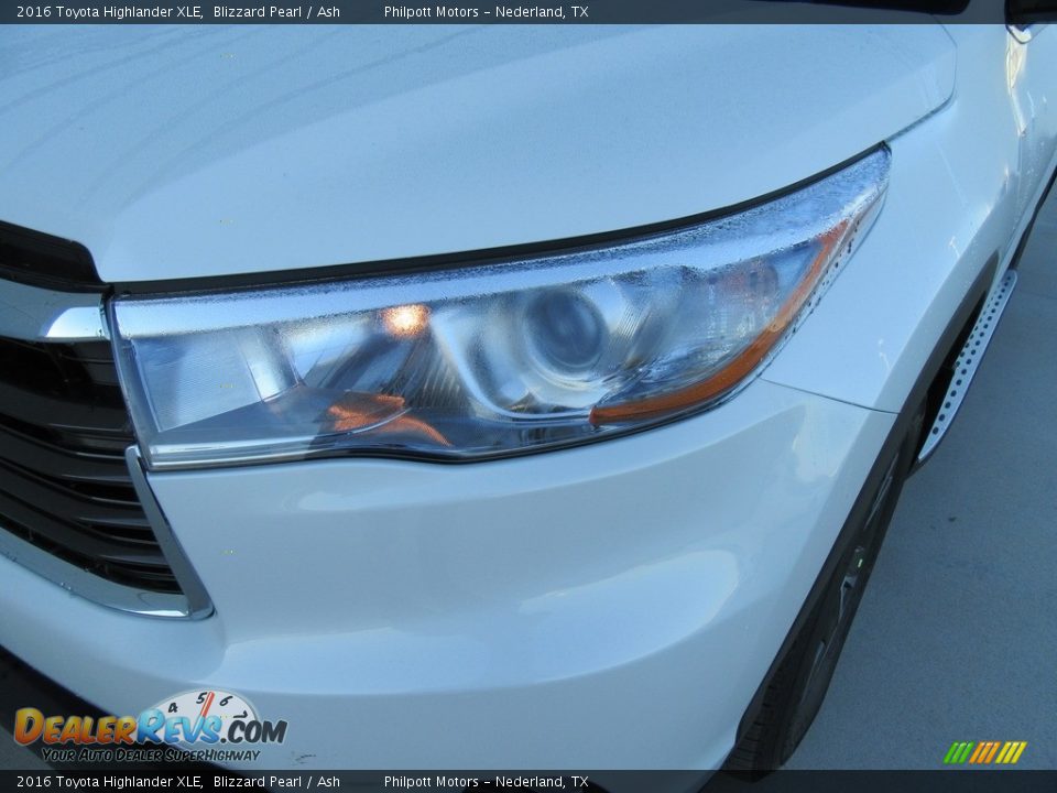 2016 Toyota Highlander XLE Blizzard Pearl / Ash Photo #9