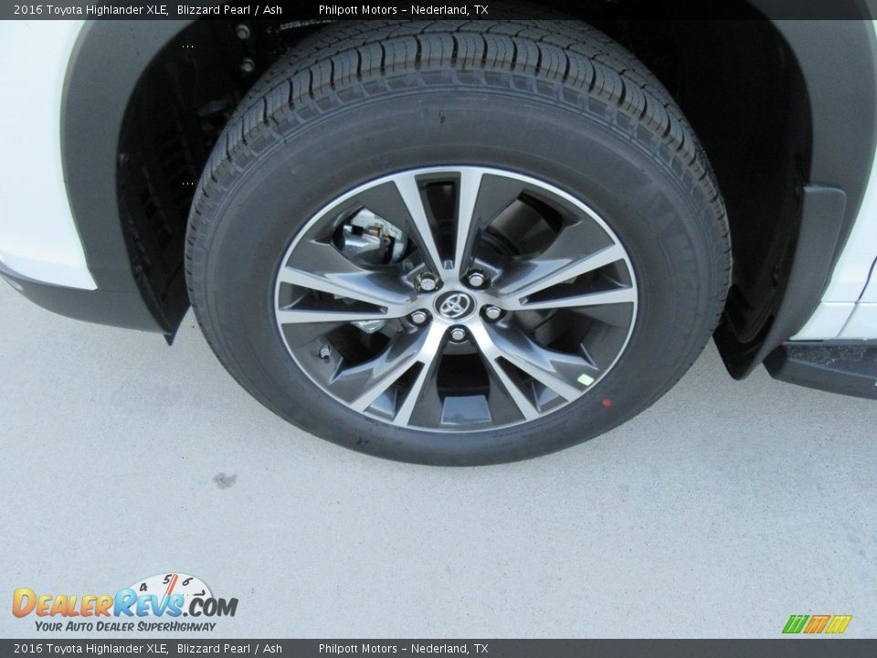 2016 Toyota Highlander XLE Blizzard Pearl / Ash Photo #11