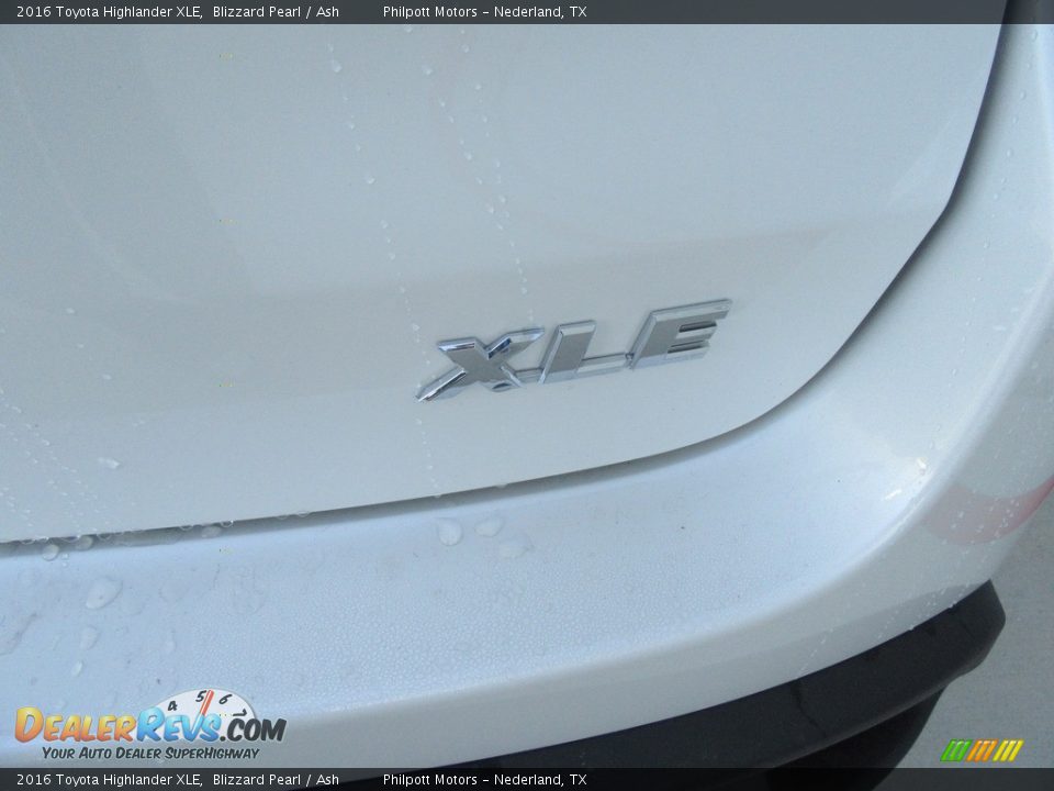 2016 Toyota Highlander XLE Blizzard Pearl / Ash Photo #15