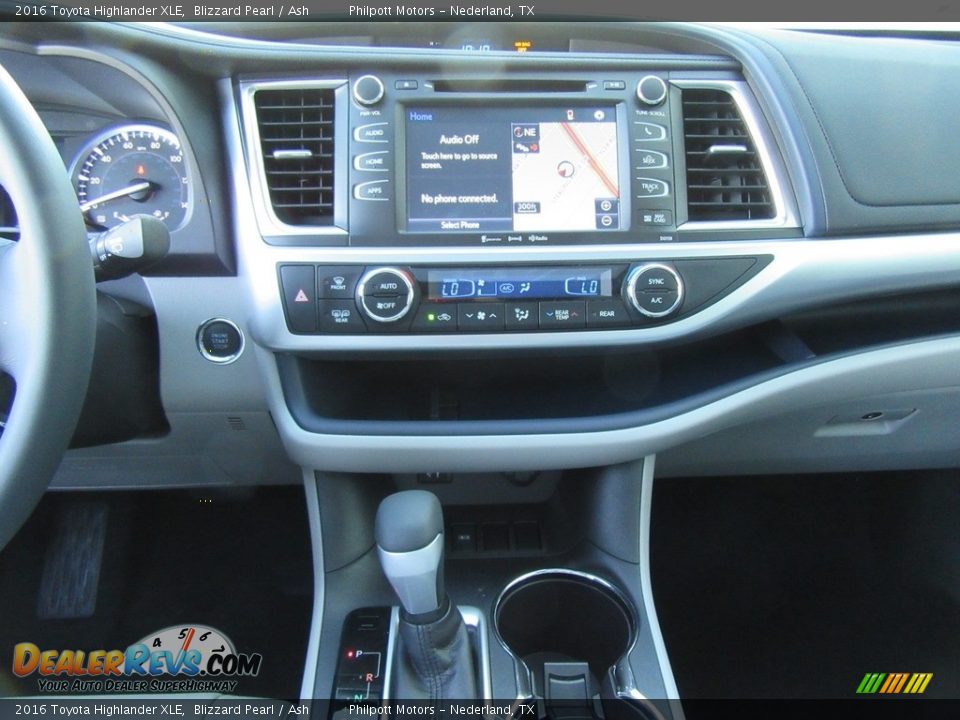 2016 Toyota Highlander XLE Blizzard Pearl / Ash Photo #27