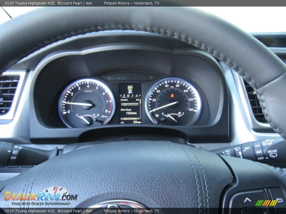 2016 Toyota Highlander XLE Blizzard Pearl / Ash Photo #35