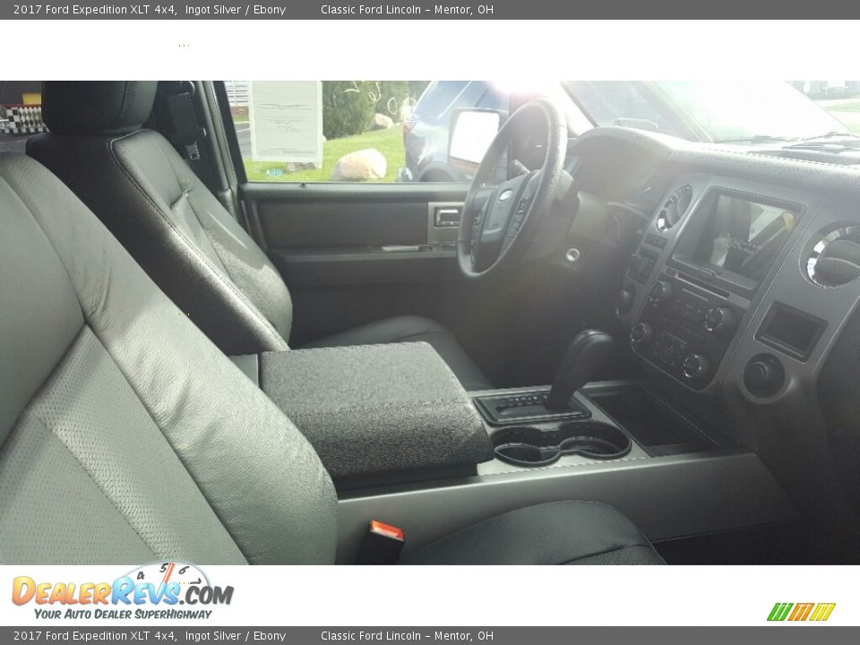 2017 Ford Expedition XLT 4x4 Ingot Silver / Ebony Photo #3