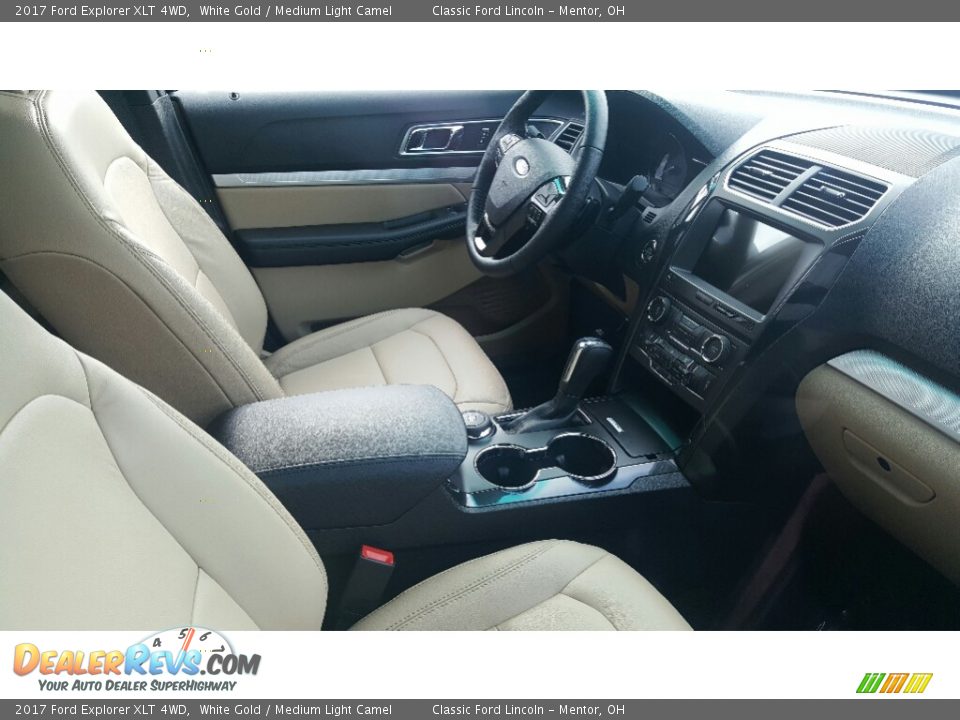 2017 Ford Explorer XLT 4WD White Gold / Medium Light Camel Photo #3