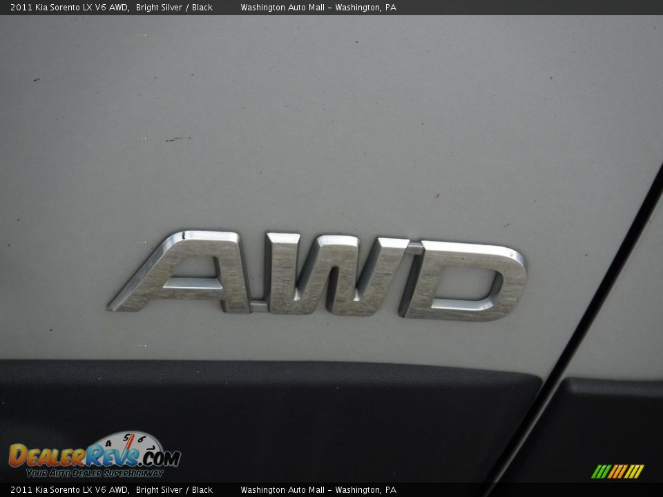 2011 Kia Sorento LX V6 AWD Bright Silver / Black Photo #4