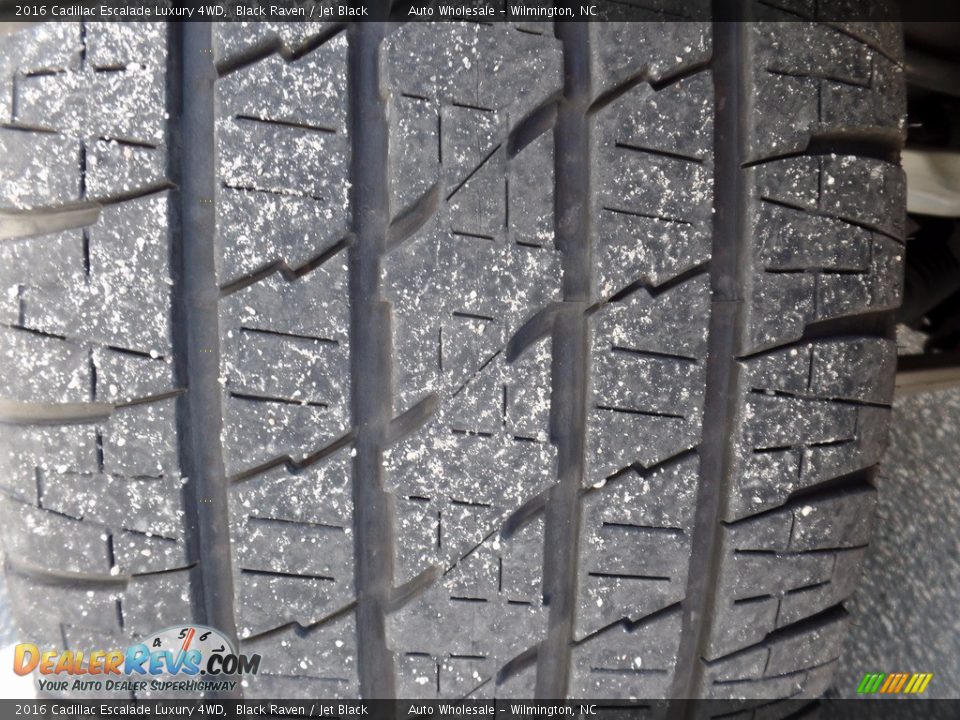 2016 Cadillac Escalade Luxury 4WD Black Raven / Jet Black Photo #10