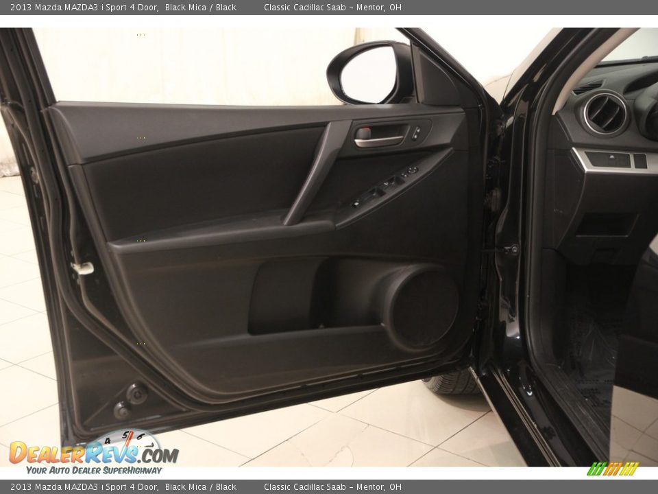 2013 Mazda MAZDA3 i Sport 4 Door Black Mica / Black Photo #4
