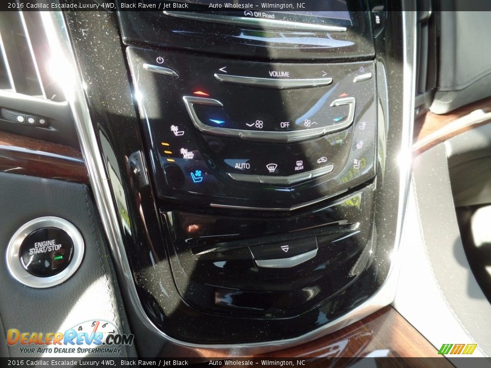 2016 Cadillac Escalade Luxury 4WD Black Raven / Jet Black Photo #19
