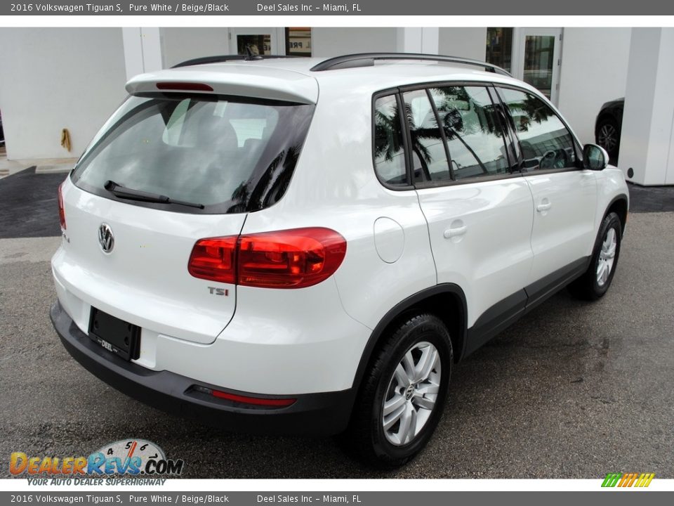 2016 Volkswagen Tiguan S Pure White / Beige/Black Photo #9