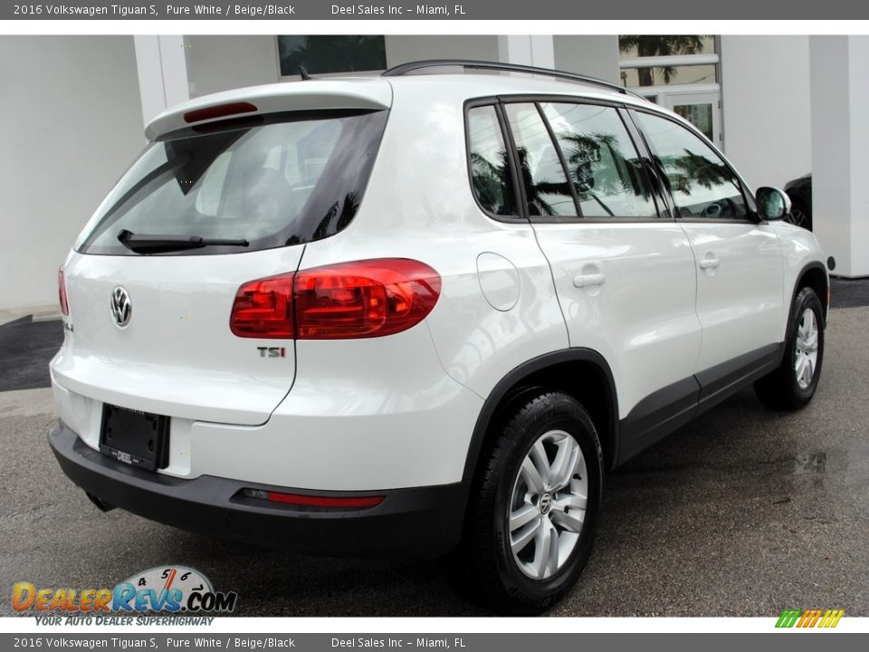 2016 Volkswagen Tiguan S Pure White / Beige/Black Photo #10