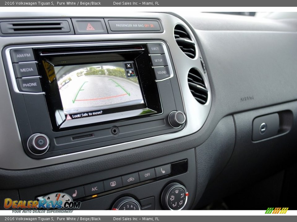 2016 Volkswagen Tiguan S Pure White / Beige/Black Photo #16