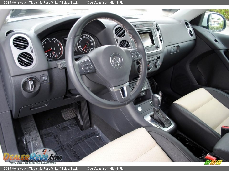 2016 Volkswagen Tiguan S Pure White / Beige/Black Photo #17