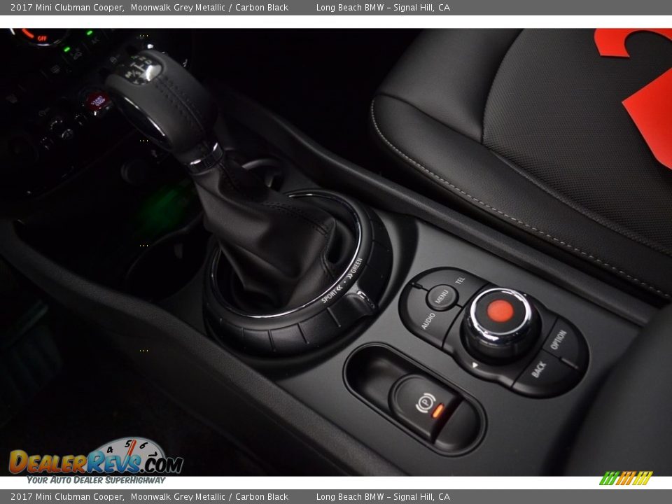 Controls of 2017 Mini Clubman Cooper Photo #12