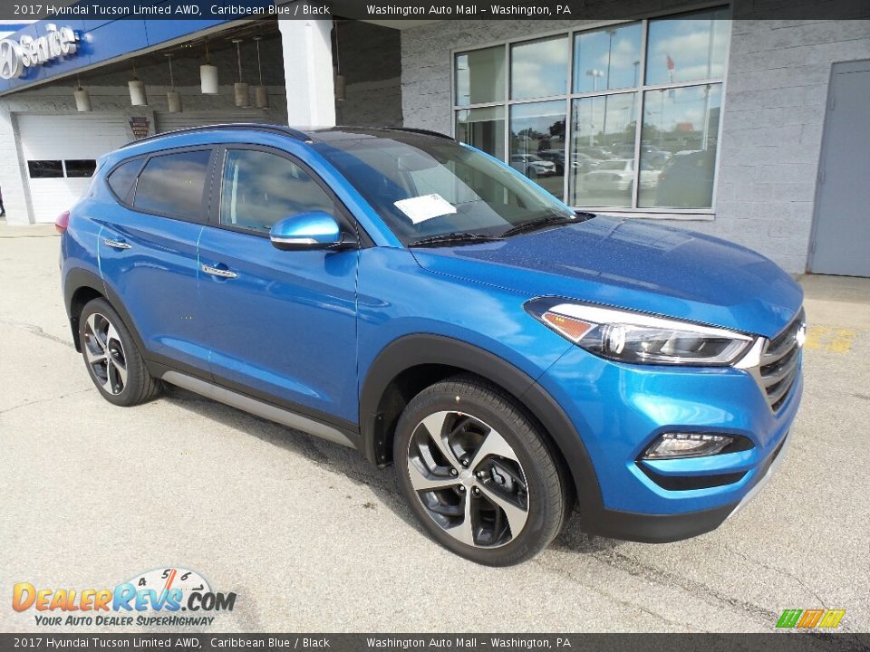 Front 3/4 View of 2017 Hyundai Tucson Limited AWD Photo #1