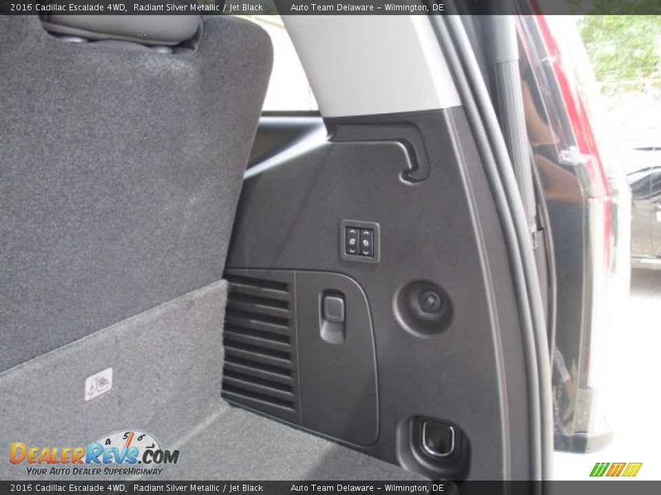 2016 Cadillac Escalade 4WD Radiant Silver Metallic / Jet Black Photo #12