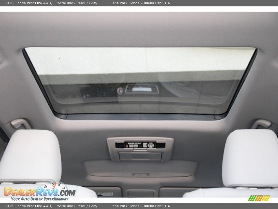 2016 Honda Pilot Elite AWD Crystal Black Pearl / Gray Photo #18