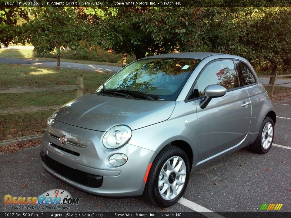 Front 3/4 View of 2017 Fiat 500 Pop Photo #2