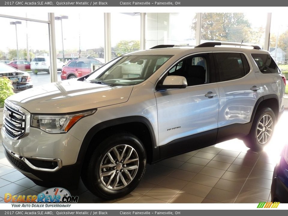 Front 3/4 View of 2017 GMC Acadia SLE AWD Photo #1
