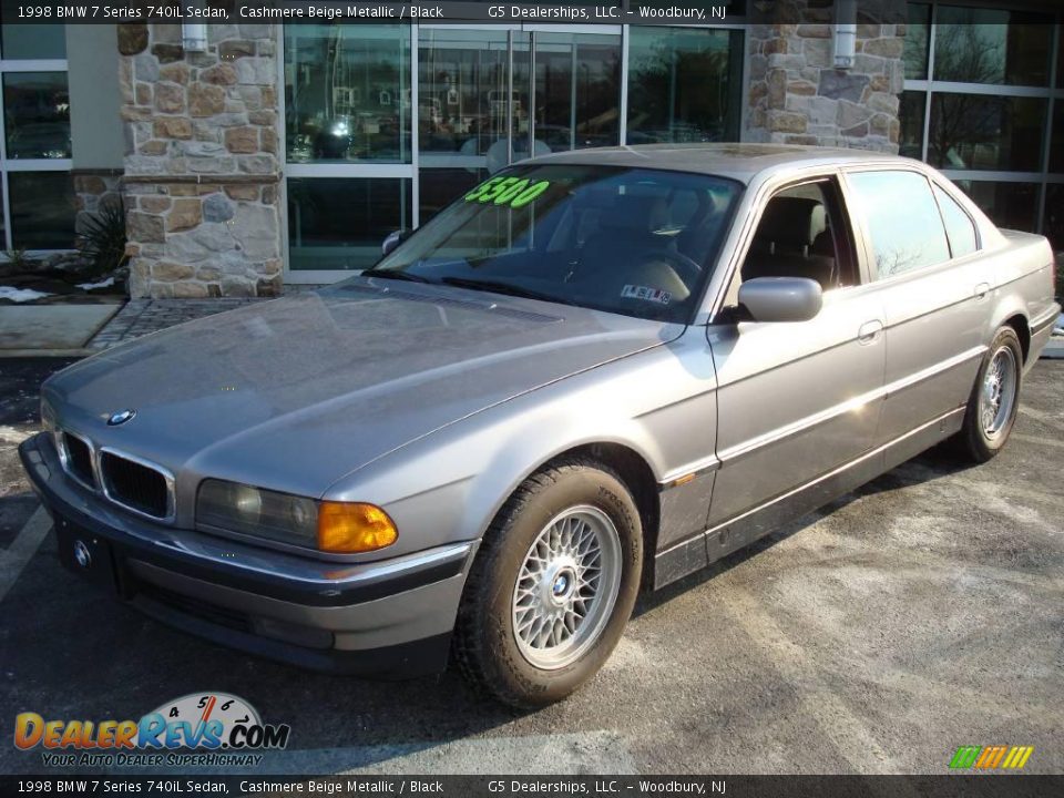 1998 BMW 7 Series 740iL Sedan Cashmere Beige Metallic / Black Photo #2