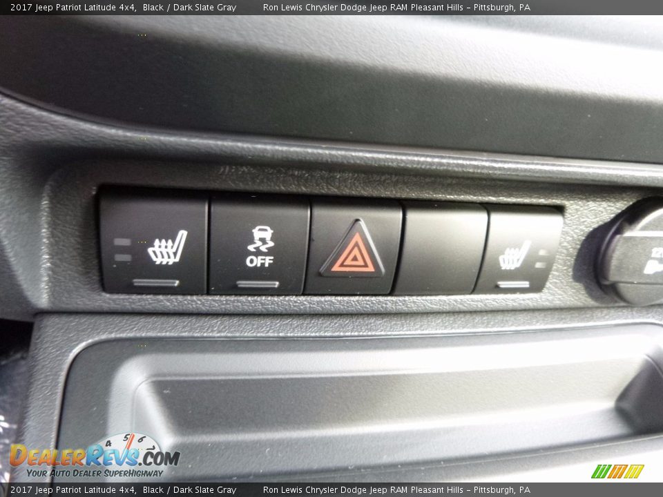 2017 Jeep Patriot Latitude 4x4 Black / Dark Slate Gray Photo #18