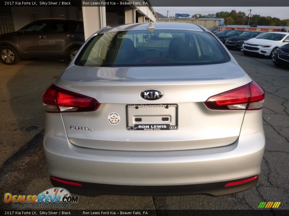 2017 Kia Forte LX Silky Silver / Black Photo #4