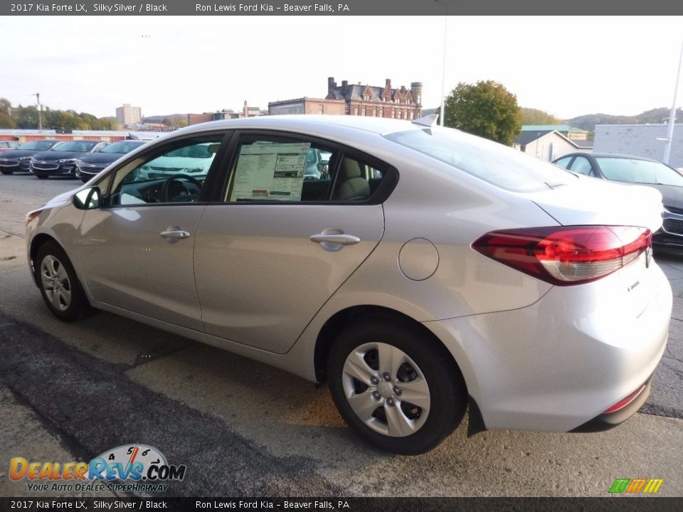 2017 Kia Forte LX Silky Silver / Black Photo #5
