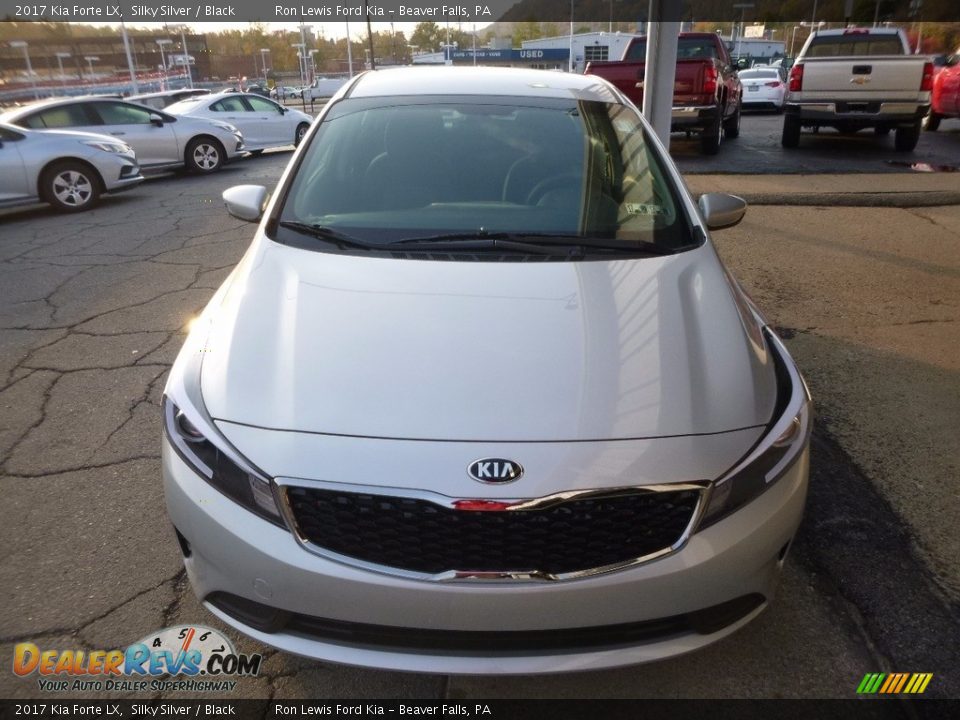 2017 Kia Forte LX Silky Silver / Black Photo #8