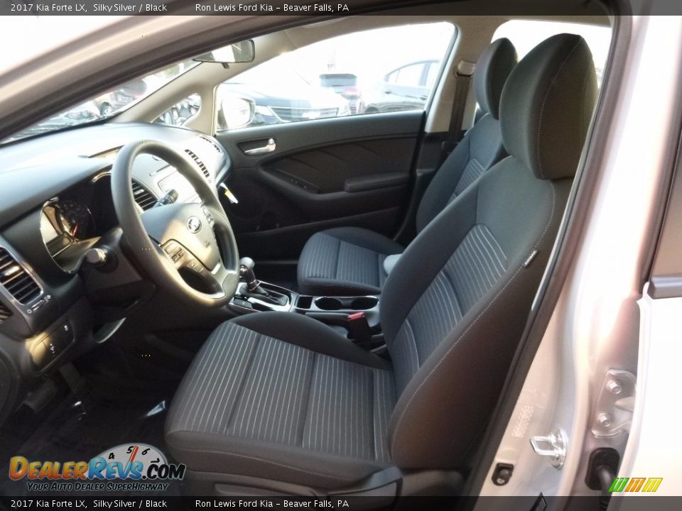 2017 Kia Forte LX Silky Silver / Black Photo #11