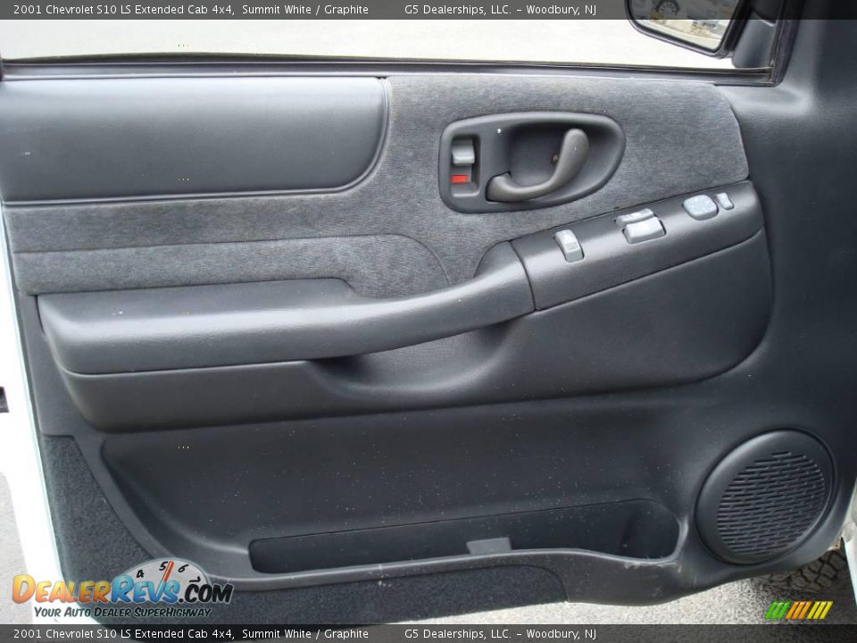 2001 Chevrolet S10 LS Extended Cab 4x4 Summit White / Graphite Photo #13