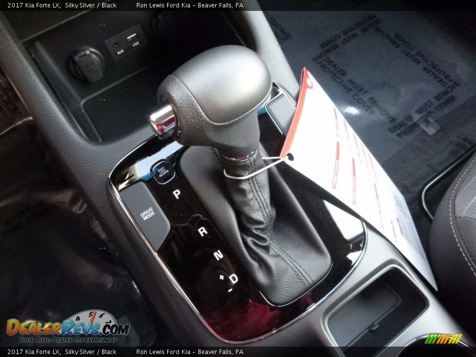 2017 Kia Forte LX Silky Silver / Black Photo #17
