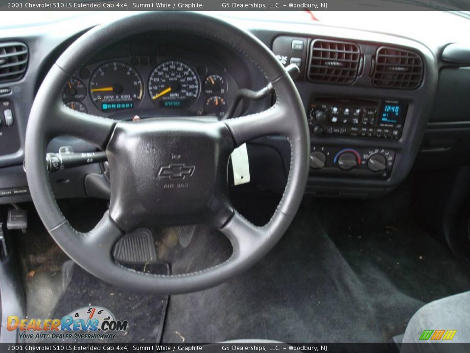 2001 Chevrolet S10 LS Extended Cab 4x4 Summit White / Graphite Photo #22