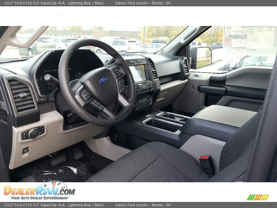 Black Interior - 2017 Ford F150 XLT SuperCab 4x4 Photo #3