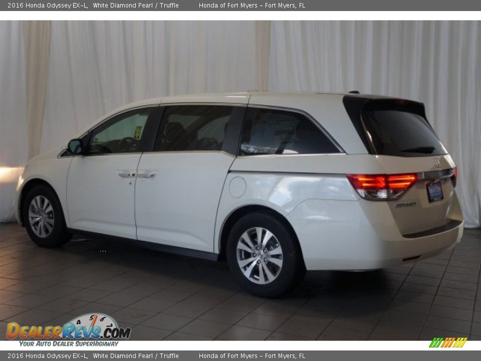 2016 Honda Odyssey EX-L White Diamond Pearl / Truffle Photo #8