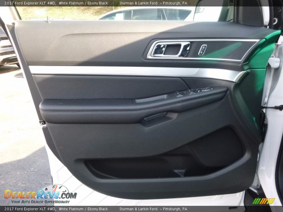 2017 Ford Explorer XLT 4WD White Platinum / Ebony Black Photo #11