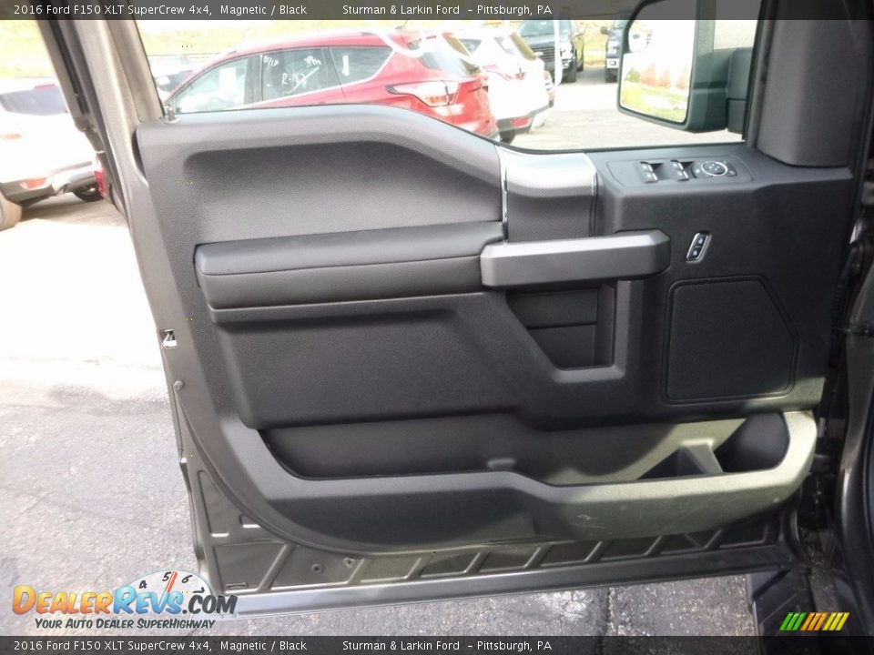 2016 Ford F150 XLT SuperCrew 4x4 Magnetic / Black Photo #9