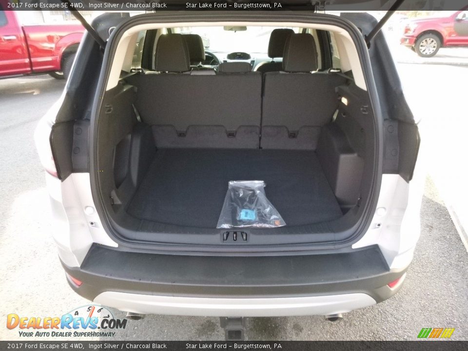 2017 Ford Escape SE 4WD Ingot Silver / Charcoal Black Photo #6