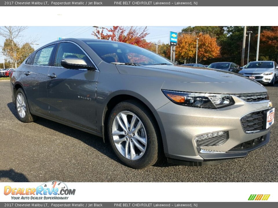 2017 Chevrolet Malibu LT Pepperdust Metallic / Jet Black Photo #1