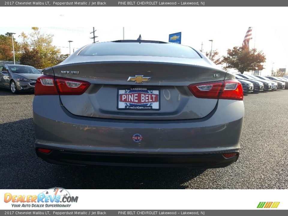 2017 Chevrolet Malibu LT Pepperdust Metallic / Jet Black Photo #4