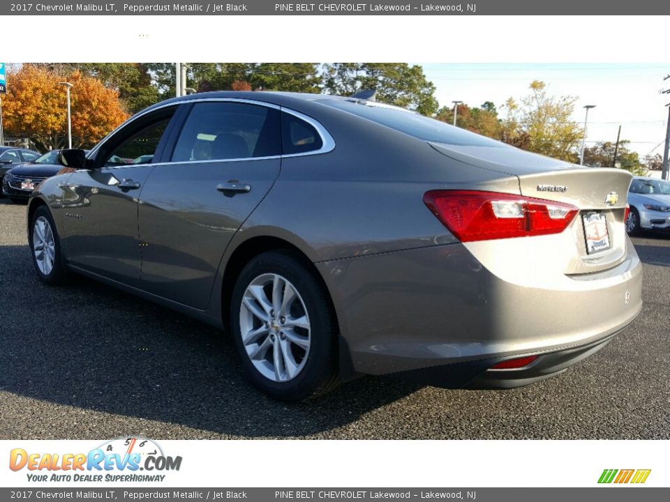 2017 Chevrolet Malibu LT Pepperdust Metallic / Jet Black Photo #5