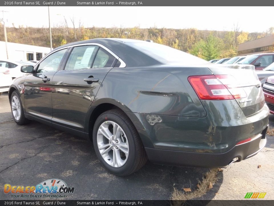 2016 Ford Taurus SE Guard / Dune Photo #3