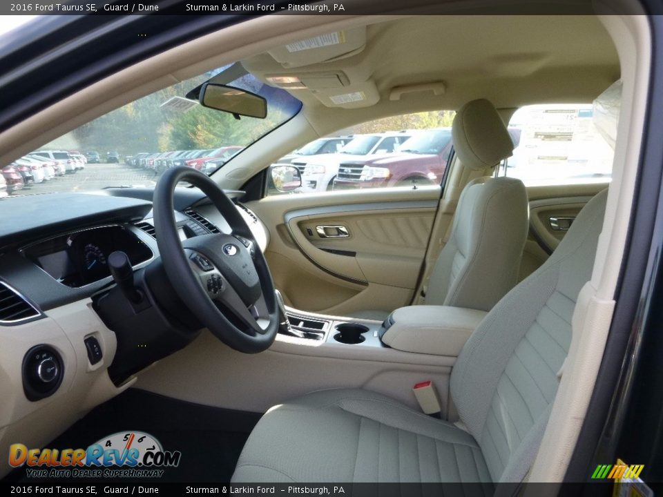 2016 Ford Taurus SE Guard / Dune Photo #6