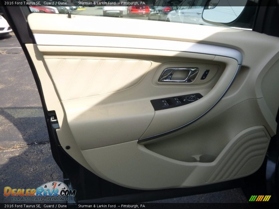 2016 Ford Taurus SE Guard / Dune Photo #9