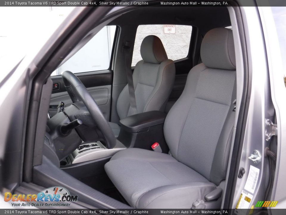 2014 Toyota Tacoma V6 TRD Sport Double Cab 4x4 Silver Sky Metallic / Graphite Photo #17