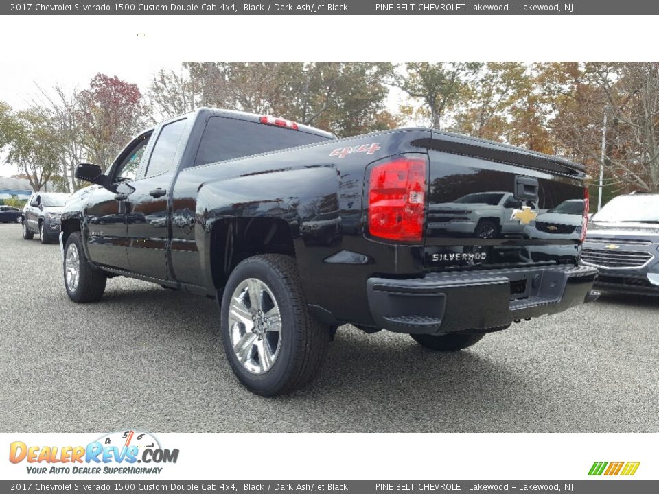 2017 Chevrolet Silverado 1500 Custom Double Cab 4x4 Black / Dark Ash/Jet Black Photo #4