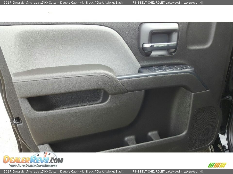 2017 Chevrolet Silverado 1500 Custom Double Cab 4x4 Black / Dark Ash/Jet Black Photo #6