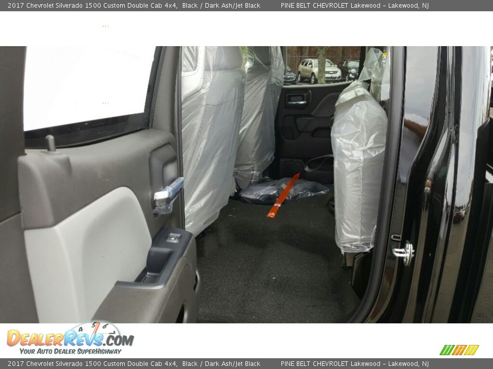 2017 Chevrolet Silverado 1500 Custom Double Cab 4x4 Black / Dark Ash/Jet Black Photo #8
