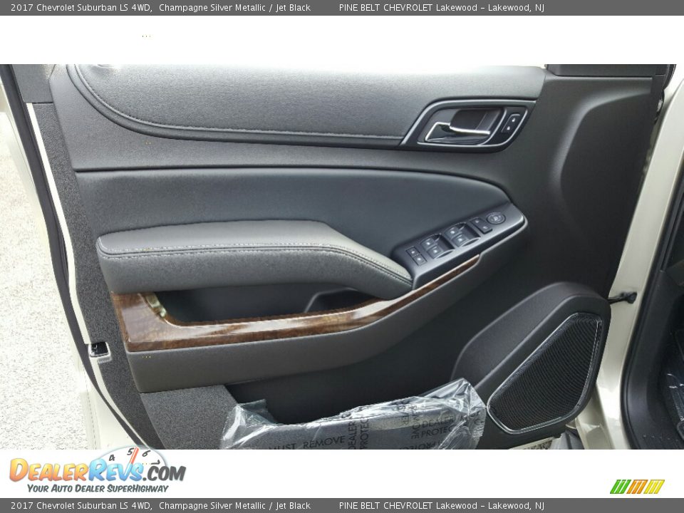 Door Panel of 2017 Chevrolet Suburban LS 4WD Photo #6