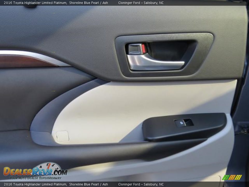 2016 Toyota Highlander Limited Platinum Shoreline Blue Pearl / Ash Photo #8