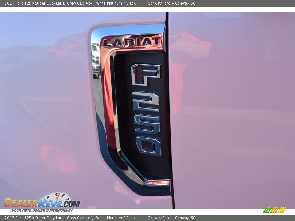 2017 Ford F250 Super Duty Lariat Crew Cab 4x4 White Platinum / Black Photo #10
